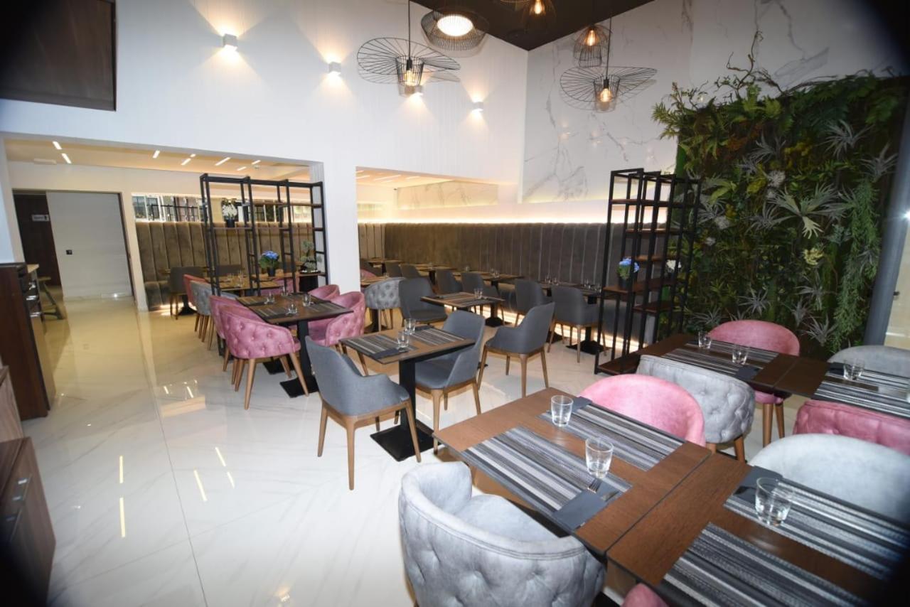 Nj Hotel 4*